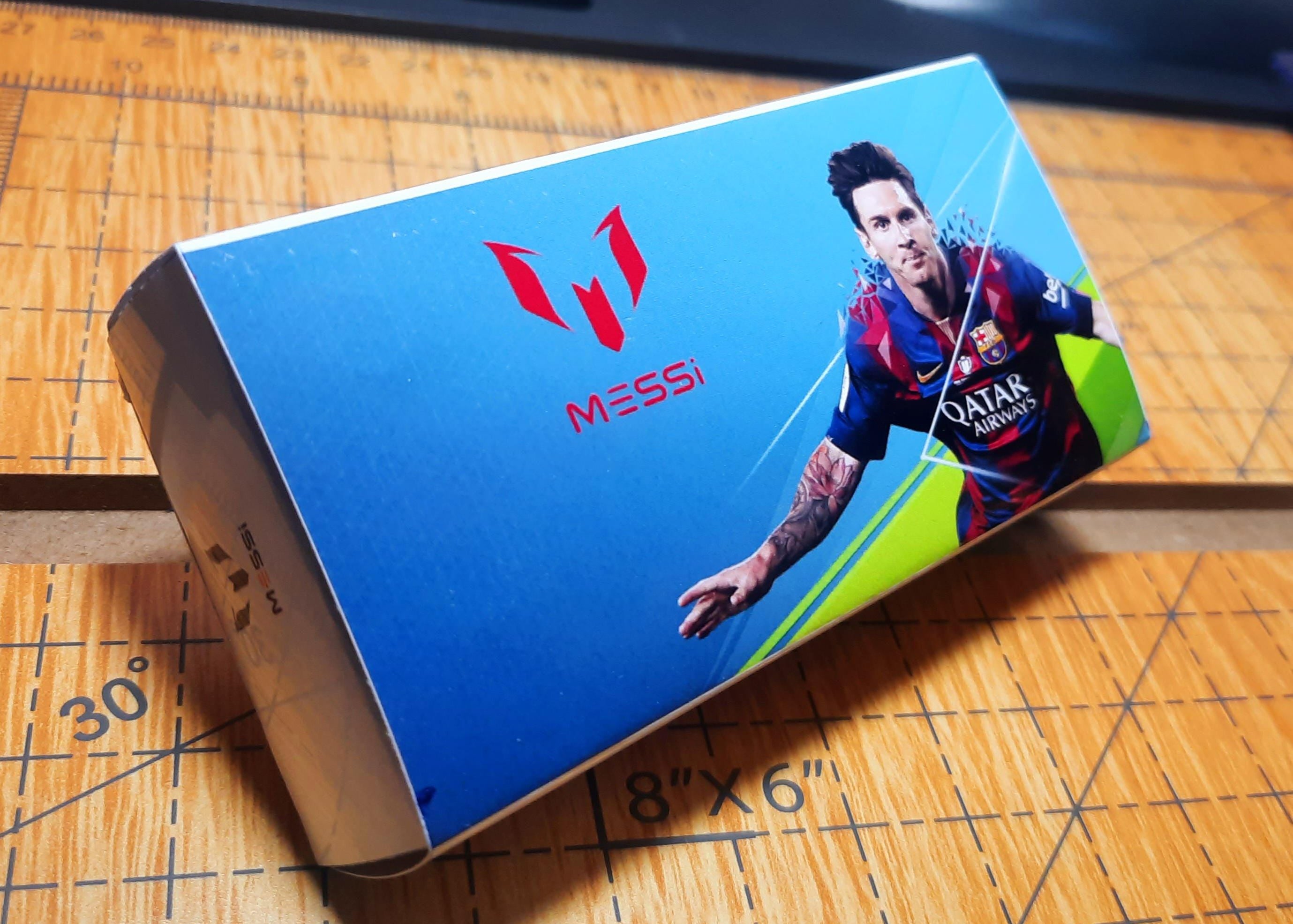 Lionel Messi Flipbook - Iconic Free Kick vs Liverpool - Champions League Masterpiece - Perfect Gift for Messi Fans